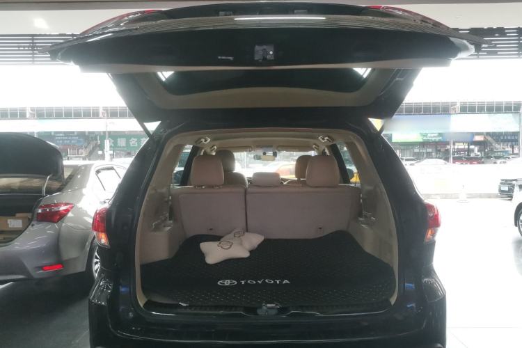 Used Toyota Highlander 2018 2.0T Two-Wheel Drive Elite Version 5 Seats China VI Standard