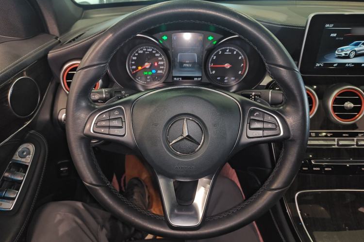 Used Mercedes-Benz GLC 2019 Facelift GLC 260 L 4MATIC Luxury Model
