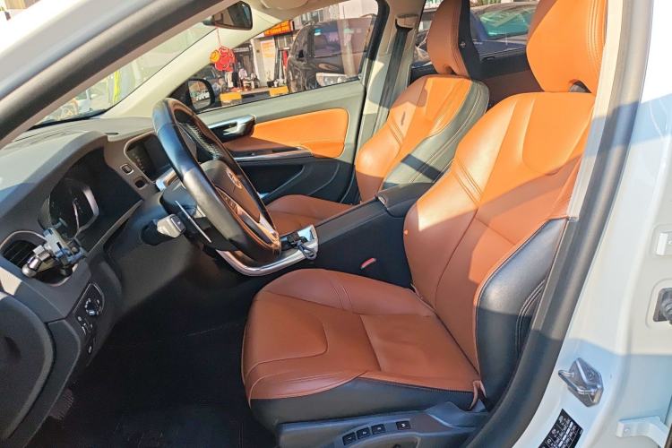 Used Volvo S60 2016 S60L T5 Smart Upgrade Edition
