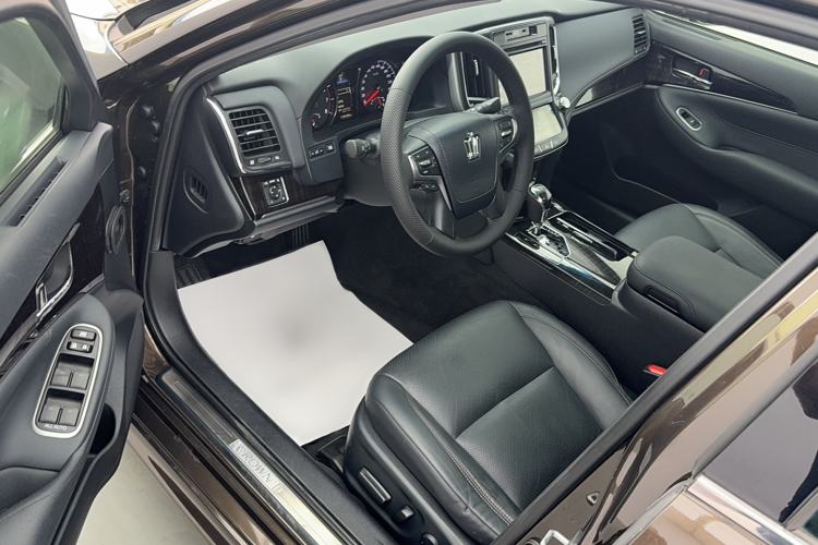 Used Toyota Crown 2015 2.0T Fashion Edition