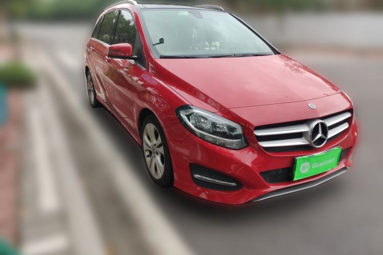 Used Mercedes-Benz B-Class 2017 B 200 Sport Edition Front Right 45 Deg