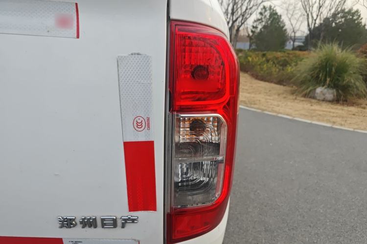 Used Nissan Navara 2017 2.5L Manual Two-Wheel Drive Standard Edition QR25
