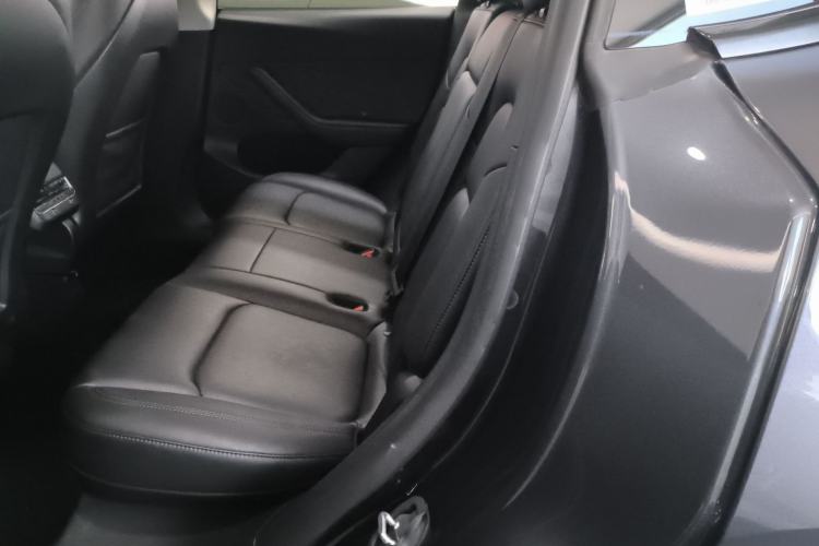 Used Tesla Model Y 2024 Rear-Wheel-Drive Version
