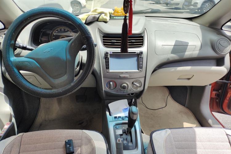 Used Chevrolet Sail 2013 Sedan 1.4L AMT Enjoy Edition Center Console