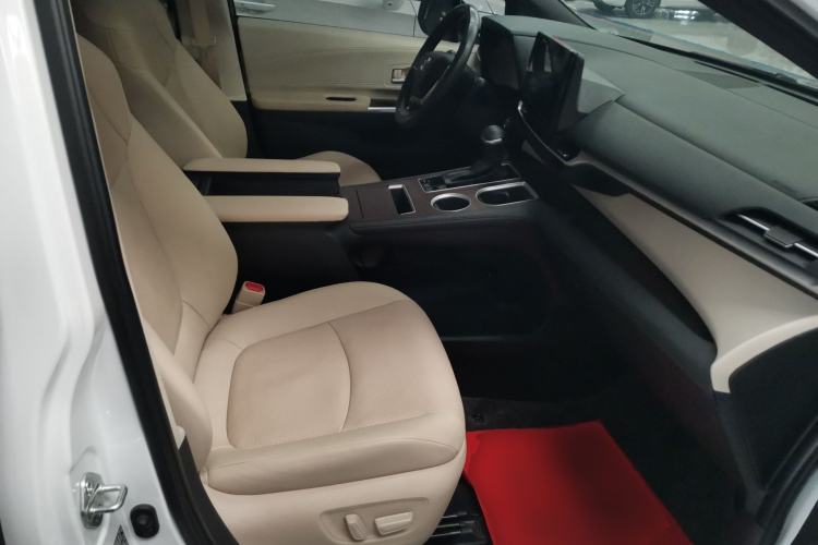 Used Toyota SIENNA 2021 2.5L Hybrid Luxury Edition Right Front Seat