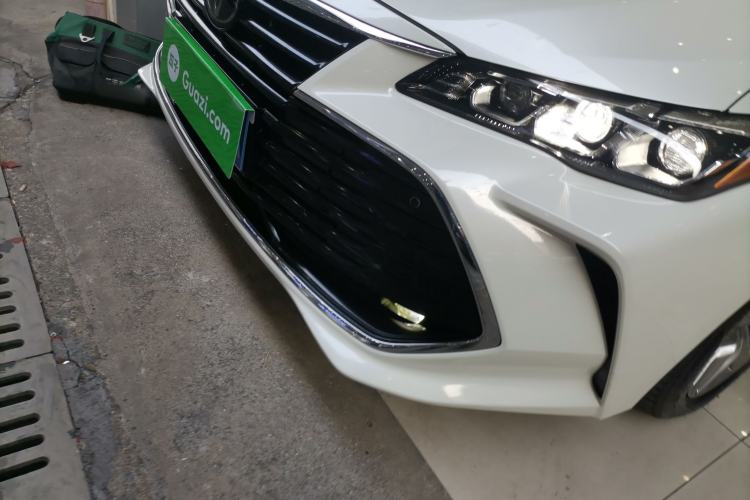 Used Toyota Avalon 2019 2.5L Ambition Version China VI Standard Left Front Headlight