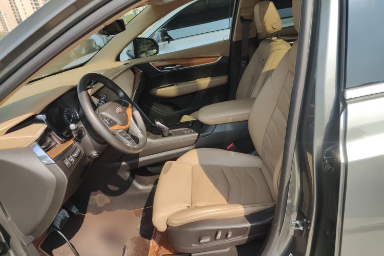 Used Cadillac XT5 2016 28T 4x4 Platinum Edition
