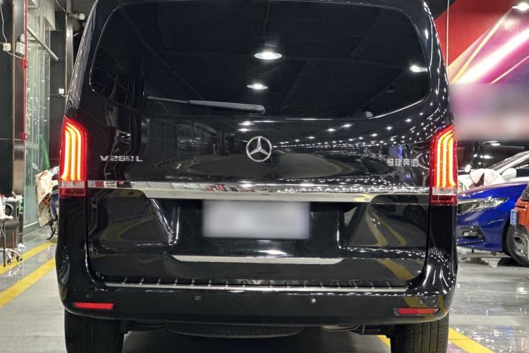 Used Mercedes-Benz V-Class 2017 V 260 L Prestige Extended Edition