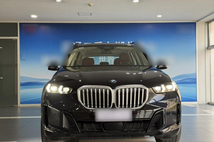 Used BMW X5 2025 Model, xDrive 30Li Prestige M Sport Night Package Exterior 3