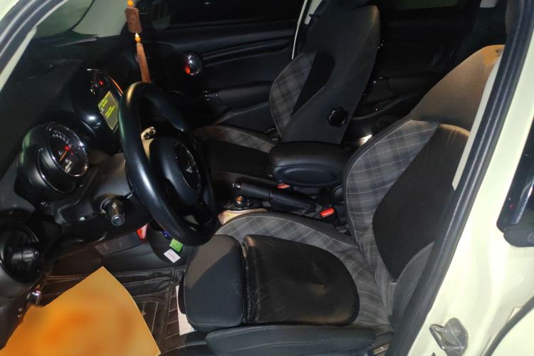 Used MINI 2015 1.5T COOPER Fun Five-Door Edition
