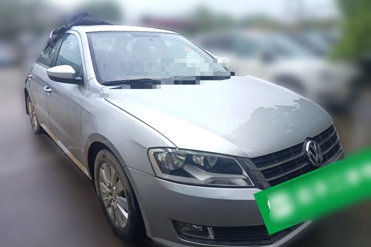 Used Volkswagen Lavida 2013 1.4TSI DSG Comfort Edition Front Right 45 Deg