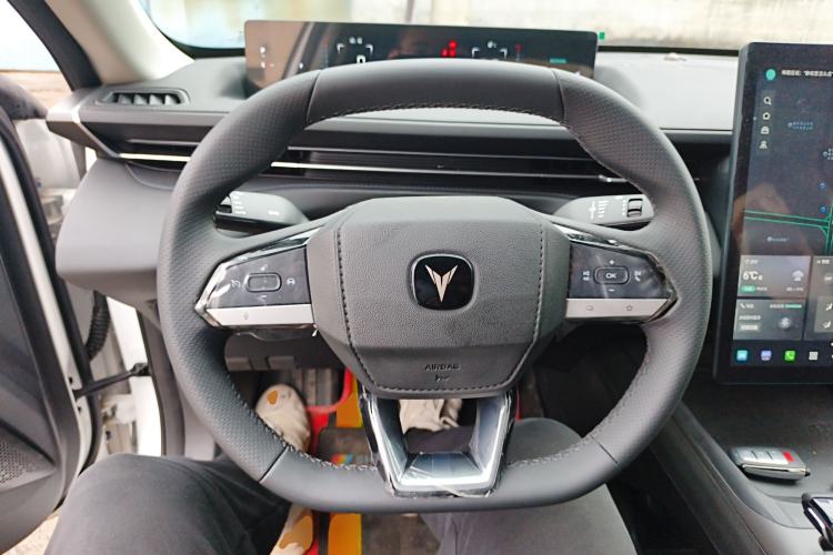 Used Changan Eado 2025 Blue Whale 1.5T 500Bar Prestige Model
