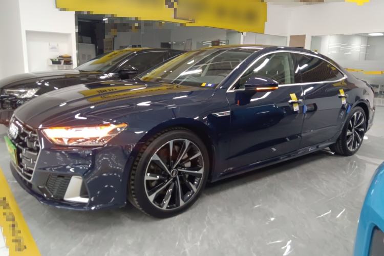 Used Audi A7L 2022 55 TFSI quattro S-line Zhiyuan Crystal Flow Package
