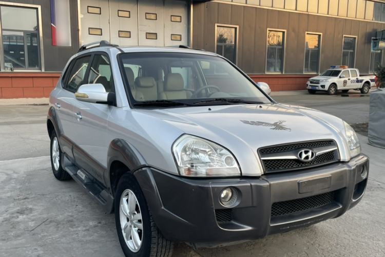 Used Hyundai Tucson 2009 2.0L Manual Two-Wheel Drive Fashion Edition
