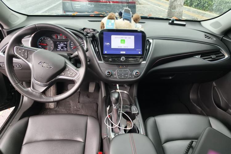 Used Chevrolet Malibu XL 2022 Redline 550T Automatic Sport Edition Center Console