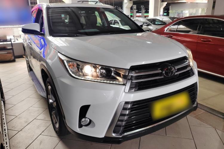 Used Toyota Highlander 2018 2.0T Four-Wheel Drive Prestige Version 7 Seats China VI Standard Front Right 45 Deg