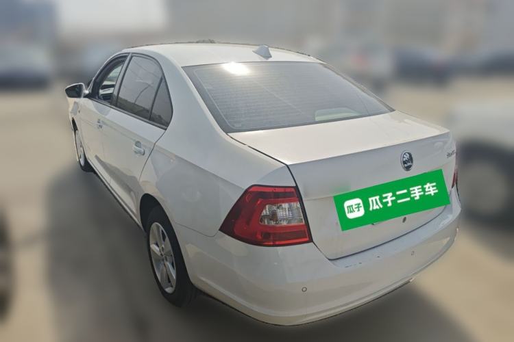 Used Skoda Rapid 2015 1.6L Automatic Smart Selection Model Rear Left 45 Deg