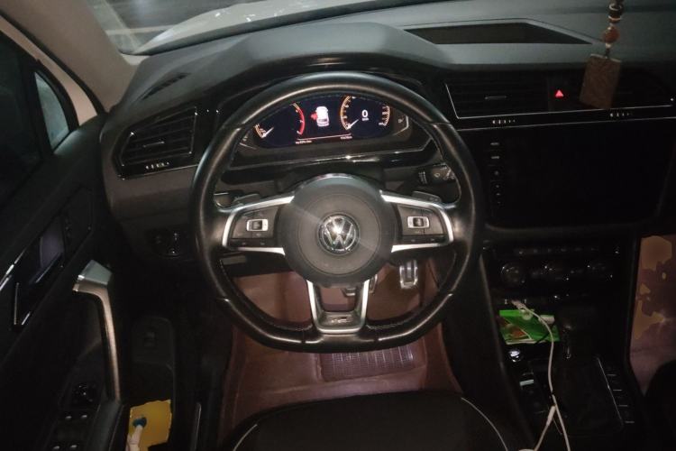 Used Volkswagen Tiguan L 2019 330TSI Automatic Two-Wheel Drive R-Line Flagship Model China VI Standard