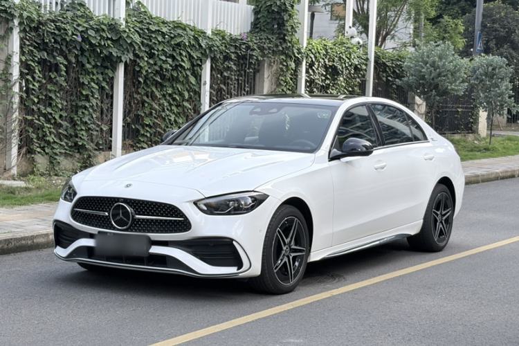 Used Mercedes-Benz C-Class 2024 Facelifted C-Class 260 L Night Edition Sports Version Front Left 45 Deg