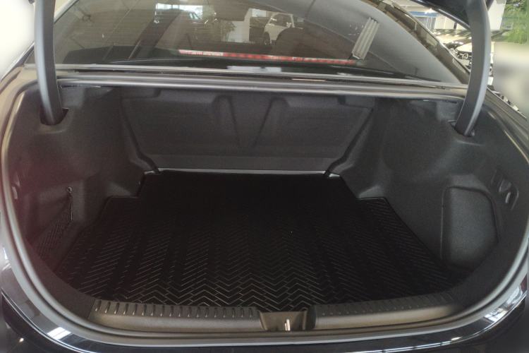 Used Mercedes-Benz E-Class 2024 E 300 L Luxury Model Trunk