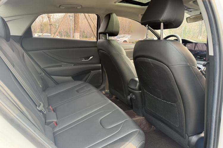 Used Hyundai Elantra 2021 1.5L CVT LUX Prestige Edition