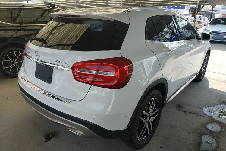 Used Mercedes-Benz GLA 2015 GLA 220 4MATIC Fashion Model Rear Right 45 Deg