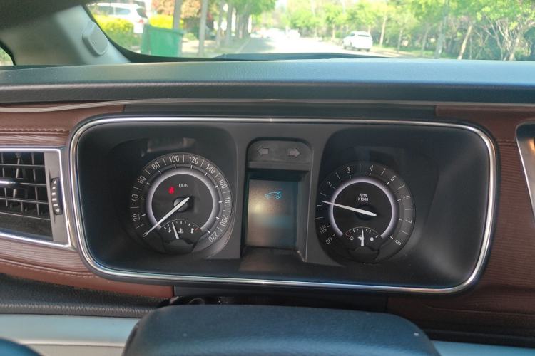 Used Buick GL8 2018 28T Comfort Model China VI Standard
