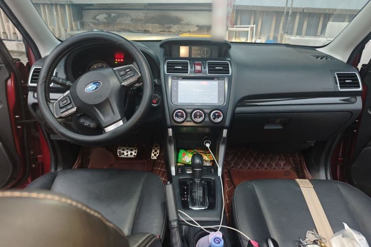 Used Subaru Forester 2015 2.5i Special Edition Commemorative Model Center Console