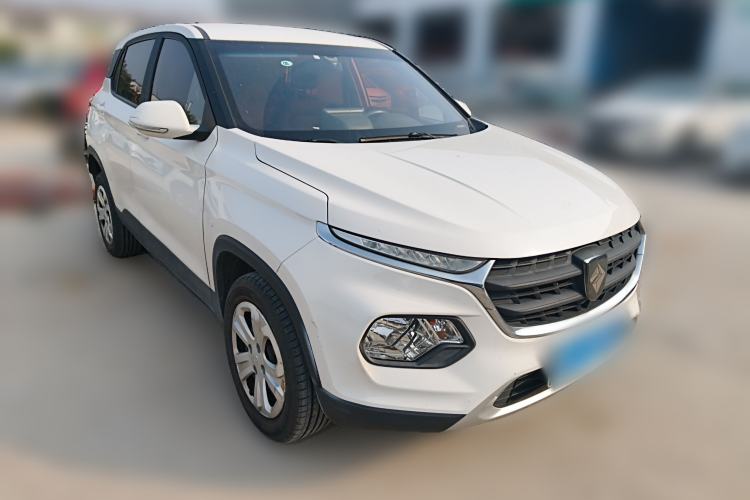 Used Baojun 510 2017 1.5L manual Comfort trim