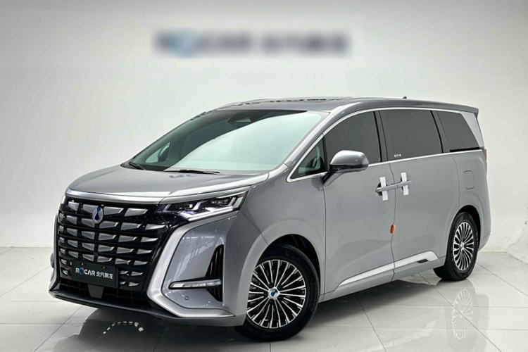 Used Denza D9 2022 DM-i 1040 Prestige Model