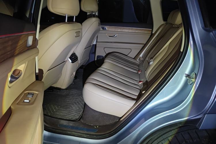 Used Hima AITO M7 2024 1.5T Intelligent Driving 4WD Max Edition 5 Seats Left Rear Seat