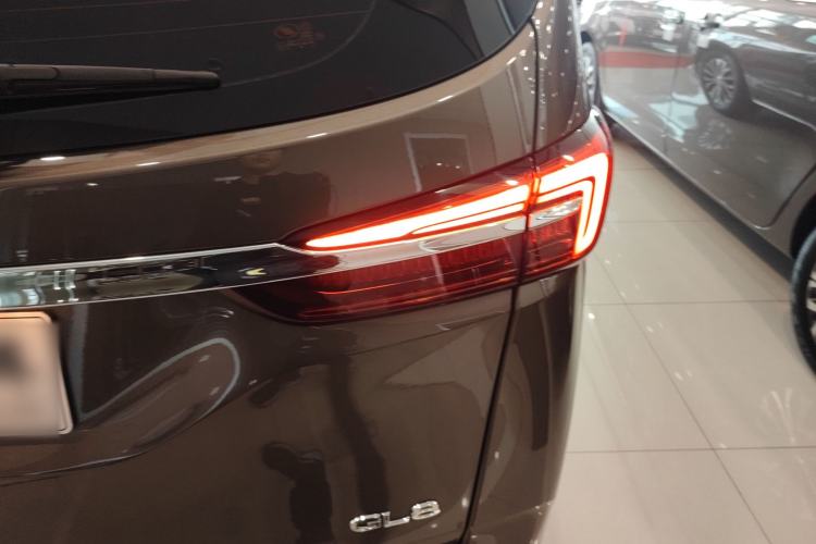 Used Buick GL8 2023 Land Executive Class Smart Enjoyment Model Right Rear Taillight