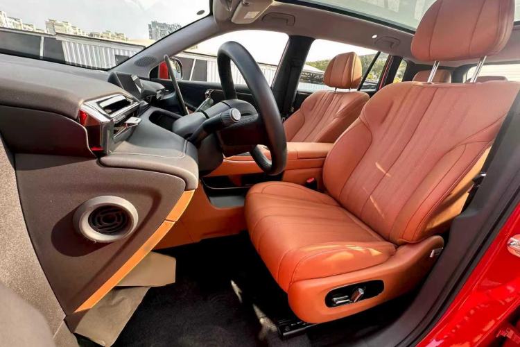 Used AION V 2024 Aion Tyrannosaurus 650 LiDAR Edition
