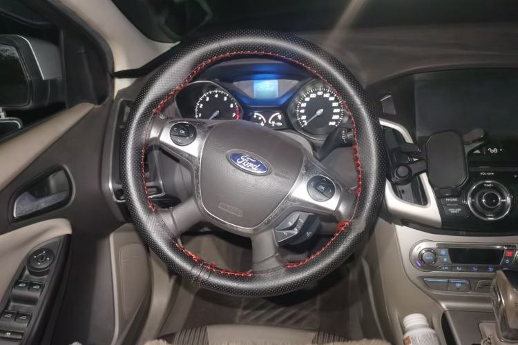 Used Ford Focus 2012 Hatchback 1.6L Automatic Fashion Edition
