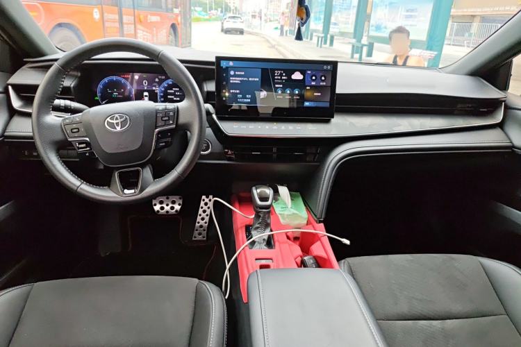 Used Toyota Camry 2024 Dual-Motor 2.0HS Sport Edition Interior 2