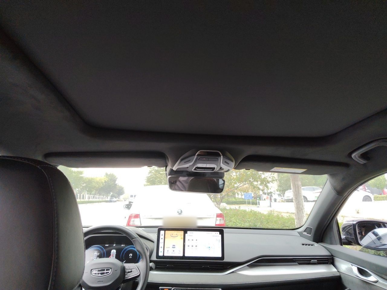 Geely Auto Preface 2024 2.0TD Xiaohan Edition — снимка 13