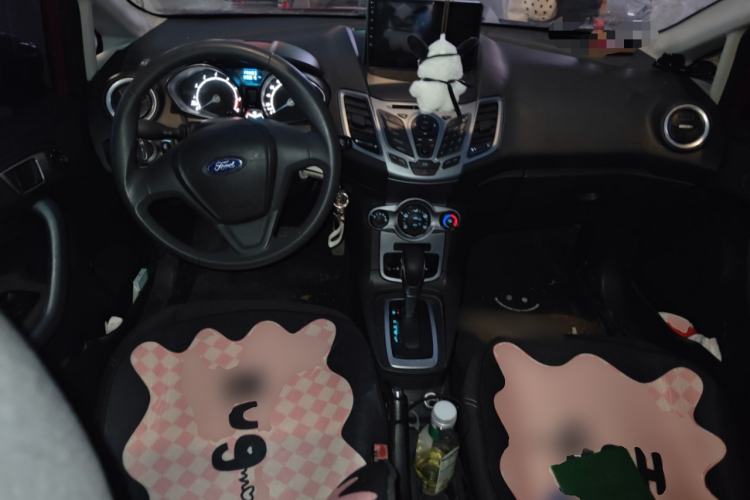 Used Ford Fiesta 2013 Hatchback 1.5L Automatic Fashion Edition Center Console