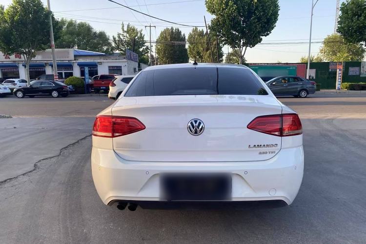 Used Volkswagen Lamando 2017 230TSI DSG Fashion Edition
