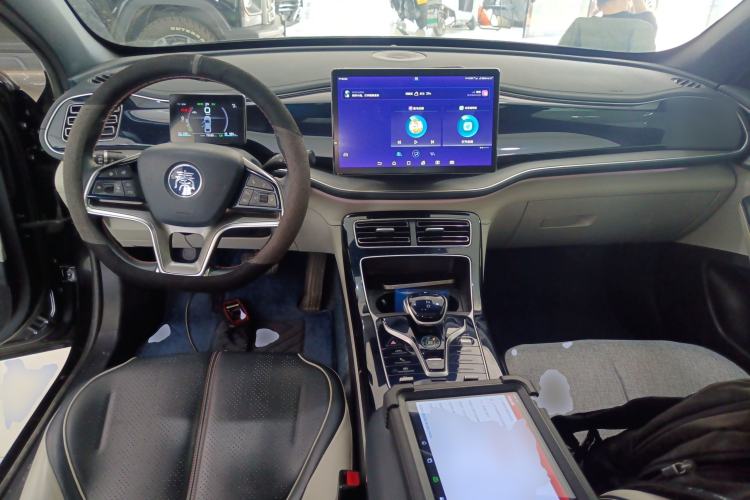 Used BYD Qin PLUS 2021 DM-i 120KM Flagship Model Center Console