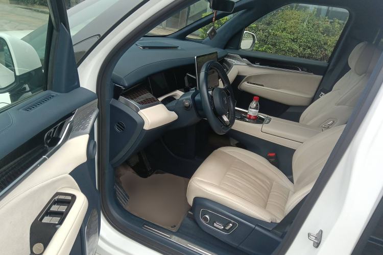 Used Zeekr 009 2022 WE Edition
