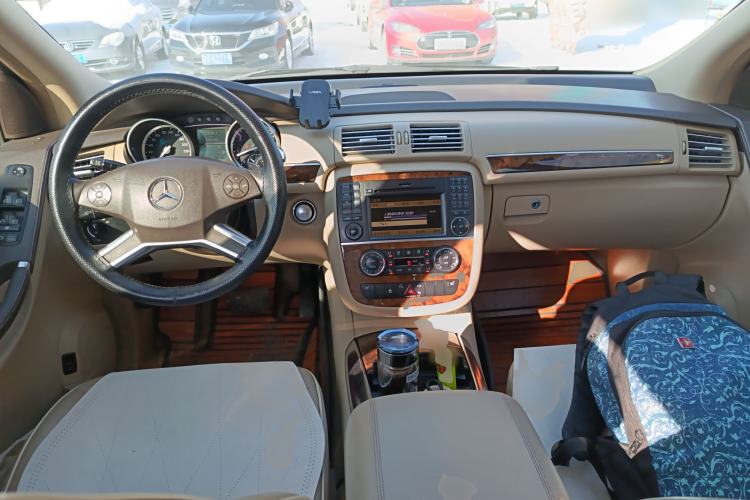 Used Mercedes-Benz R-Class 2010 R 350 L 4MATIC