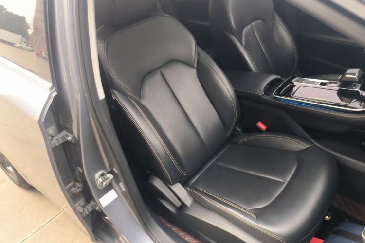 Used Roewe i6 MAX 2020 300TGI Automatic "Swell Cool Smart Drive" Edition
