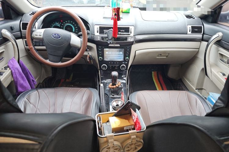 Used Bestune B70 2012 1.8L manual Comfort trim level