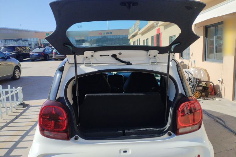 Used Roewe Clever 2022 311km QiQi BoBo Edition Trunk