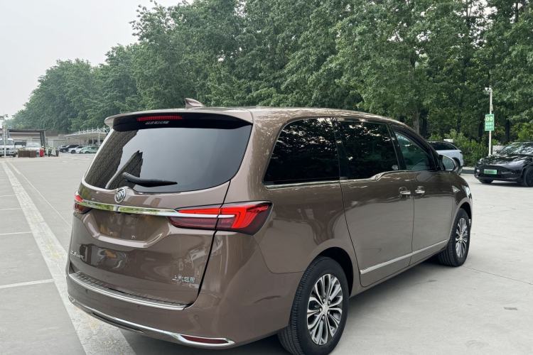 Used Buick GL8 2021 Land Cruiser Executive Class 652T Luxury Model
