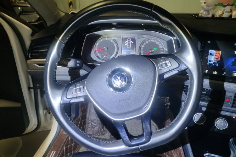 Used Volkswagen Sagitar 2019 200TSI DSG Comfort Version China VI Standard Steering Wheel