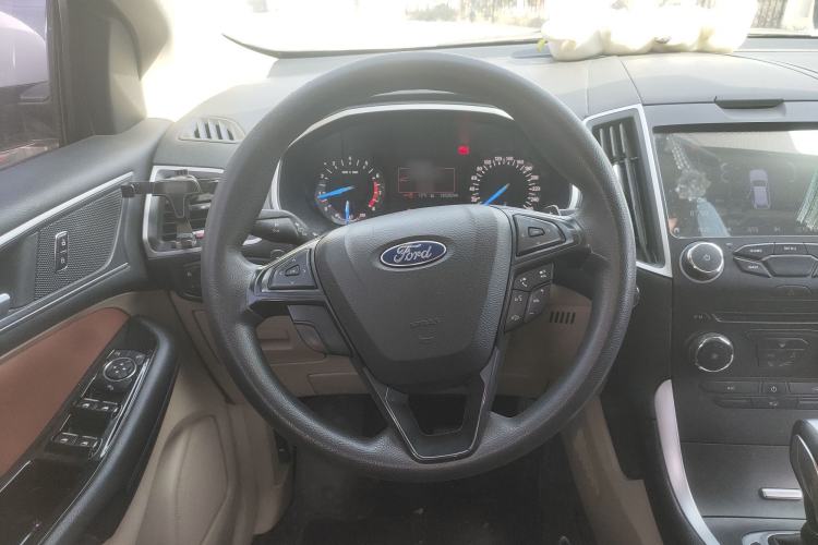 Used Ford Edge 2016 EcoBoost 245 Two-Wheel-Drive Titanium 5-Seater
