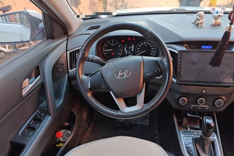 Used Hyundai ix25 2015 1.6L Automatic Two-Wheel Drive Smart GLS Trim Steering Wheel