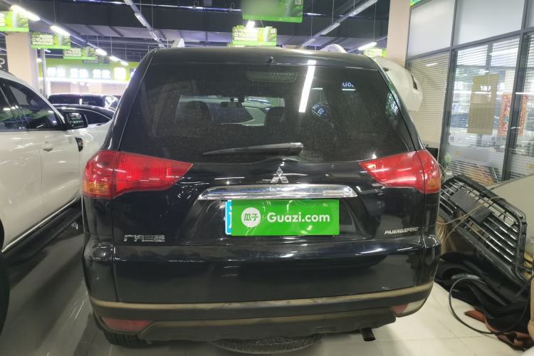 Used Mitsubishi Pajero Sport 2013 3.0L Automatic 4x4 Flagship Edition Rear