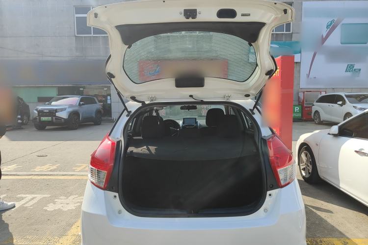 Used Toyota YARiS L Zhi Xuan 2015 1.5E Automatic Charm Edition